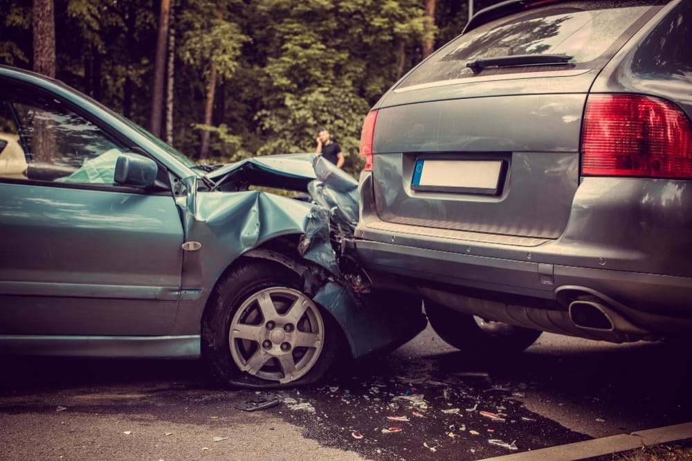 aanrijding met buitenlandse auto: wie betaalt de schade?