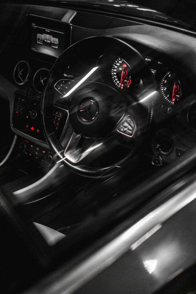 Luxe interieur van premium auto voor exclusieve autoverzekering